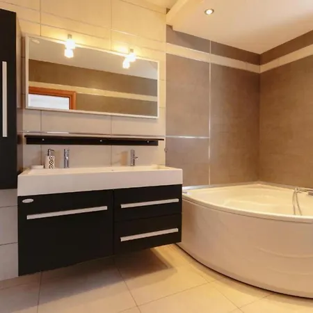 Apartmán M & B *
