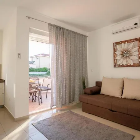 M & B Apartmán Bibinje