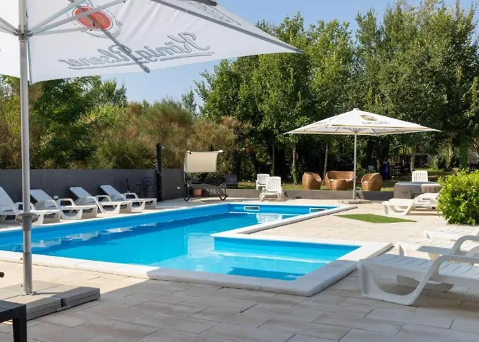 M&B Green Oasis With Pool And Jacuzzi *