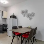 Apartament M&b Oasis With Pool And Jacuzzi *