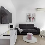 M&b Oasis With Pool And Jacuzzi Apartament