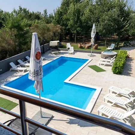 M&b Oasis With Pool And Jacuzzi Apartament Bibinje