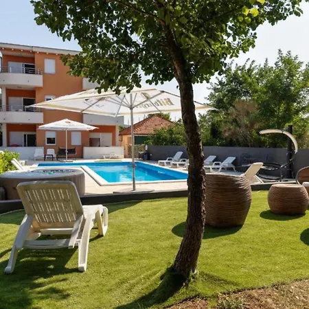 M & B Bibinje