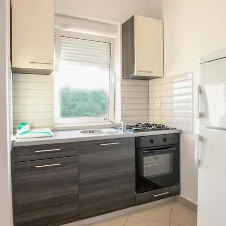 M & B Apartment *