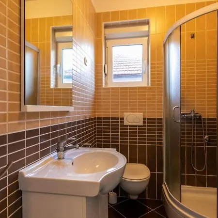 Apartment M & B *