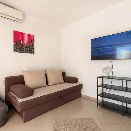 Apartment M & B *