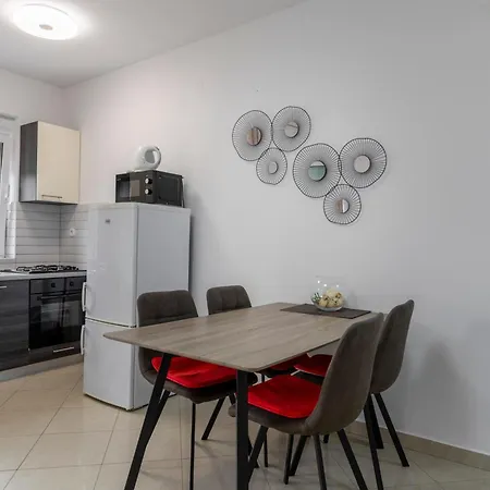 Apartment M & B *